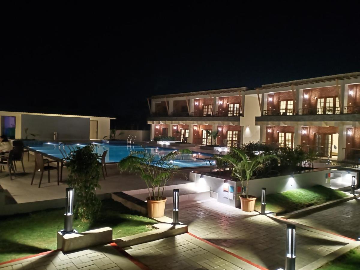 The Creek Boutique Resort & Spa ボルプル エクステリア 写真