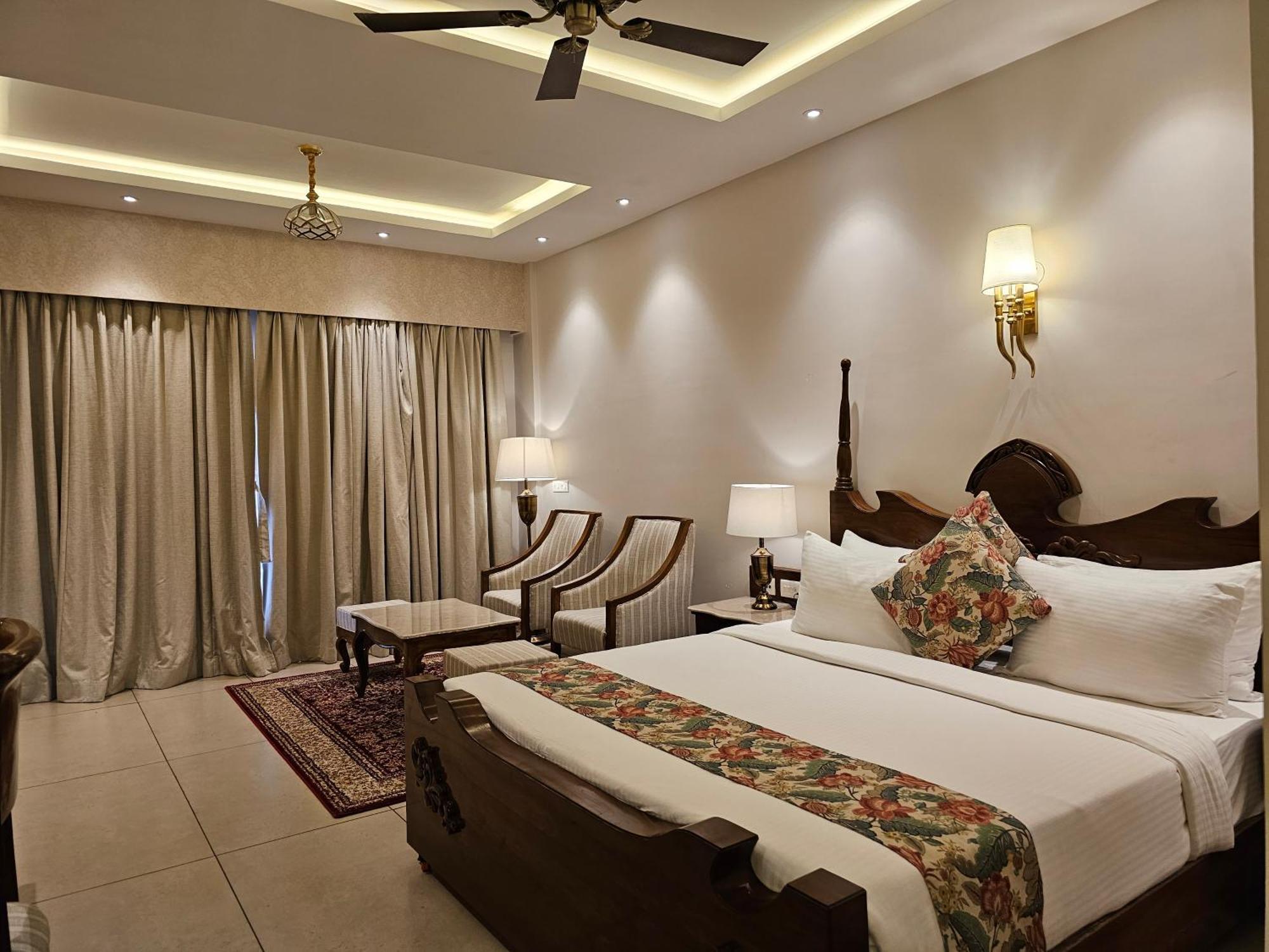 The Creek Boutique Resort & Spa ボルプル エクステリア 写真