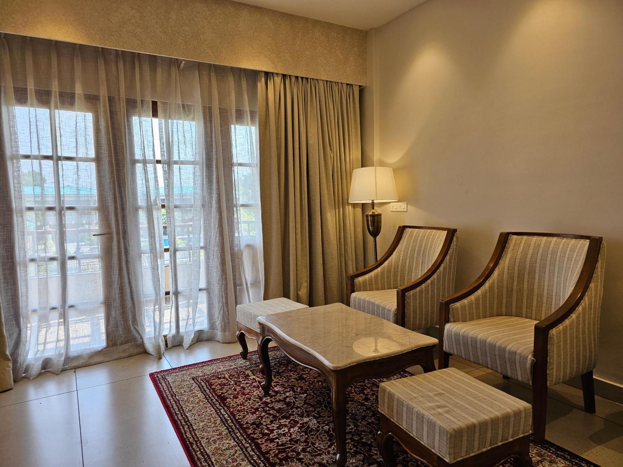 The Creek Boutique Resort & Spa ボルプル エクステリア 写真